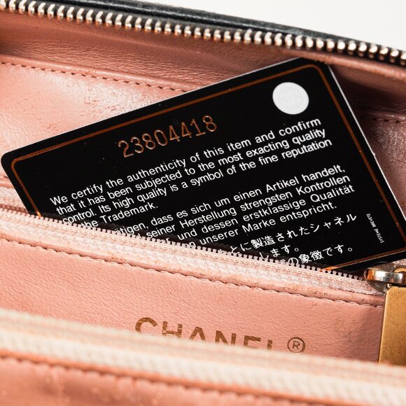 Chanel Filigree Medium Black Caviar Quilted CC Vanity Case - Picture 16 of 16